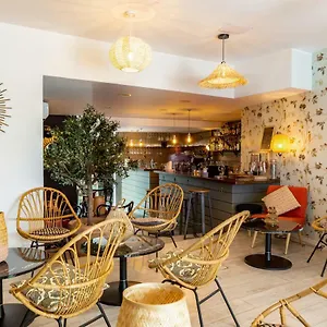 https://central-hotel-avignon.fr-provencehotel.com